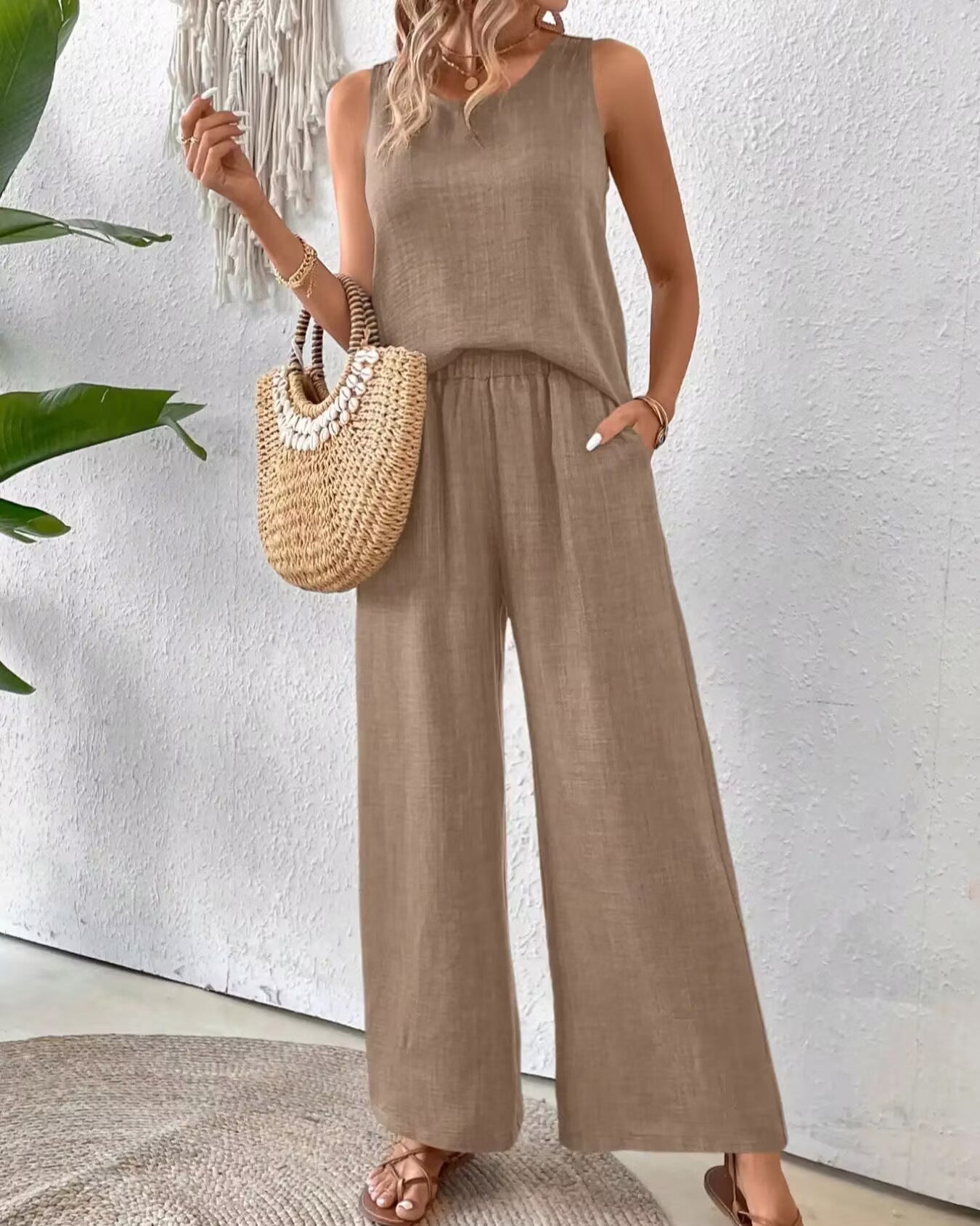 Women's Sleeveless Solid Color Back Hollow Lace Suit
