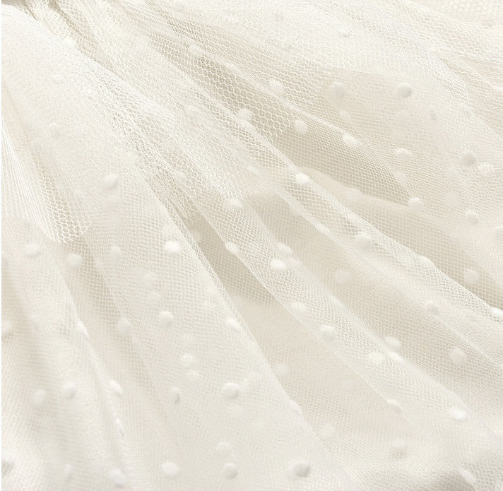 Sleeveless lace baby creeper